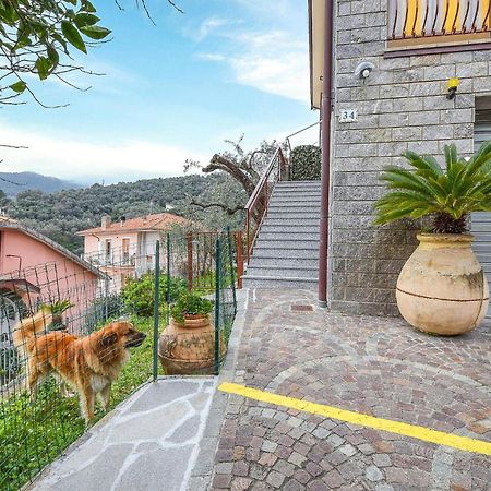 Beautiful Apartment In Moneglia With Kitchen Exterior foto