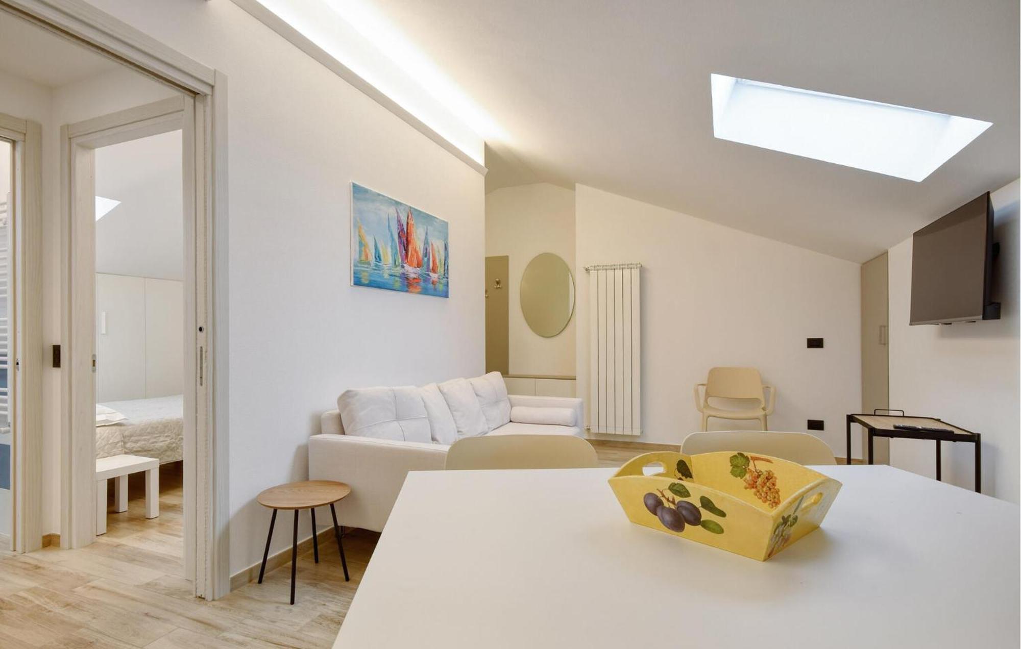 Beautiful Apartment In Moneglia With Kitchen Exterior foto