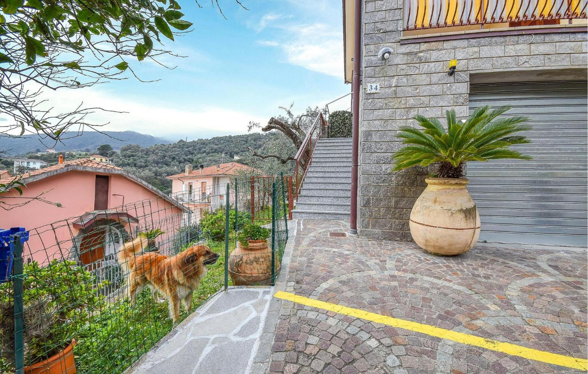 Beautiful Apartment In Moneglia With Kitchen Exterior foto